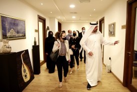 A delegation from the American Consulate reviews the activities of the Fujairah Fine Arts Academy