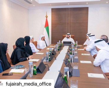 Mohammed Al Sharqi chairs the meeting of the Board of Trustees of the Fujairah fine arts  Academy  and reviews its plans and programs